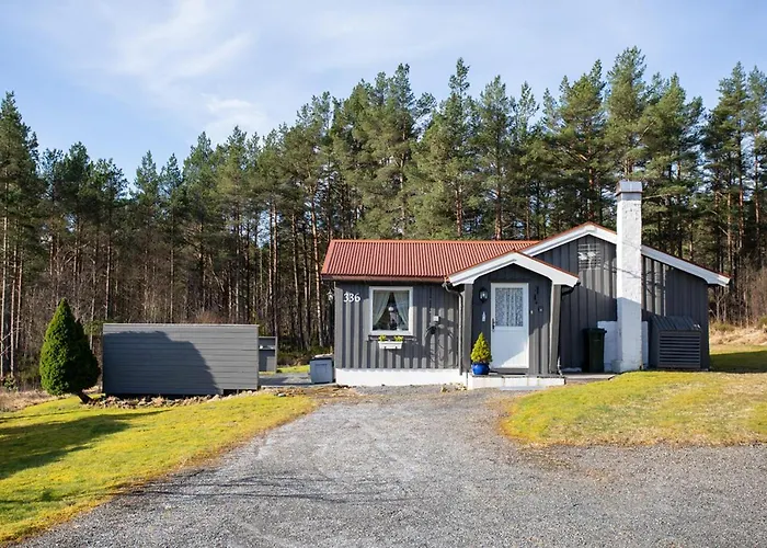 Iverhjelen Near Atlantic Road