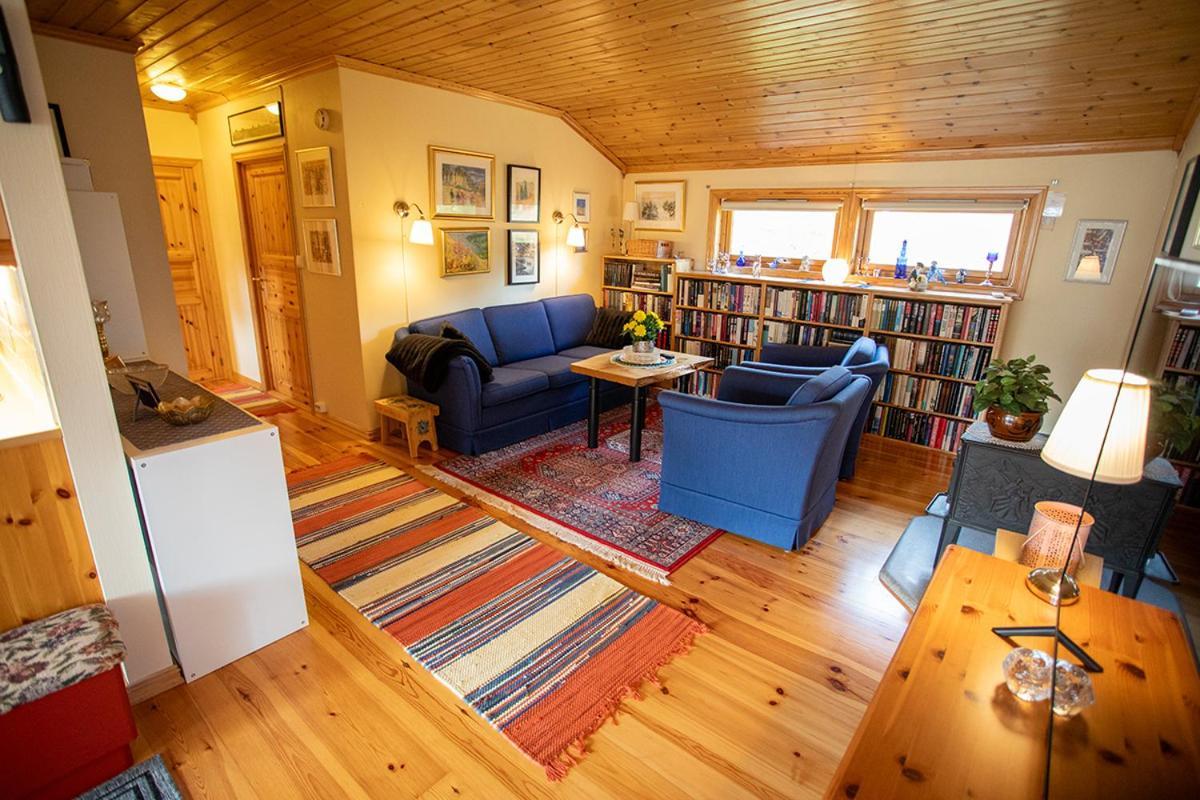 Lodge Iverhjelen Near Atlantic Road